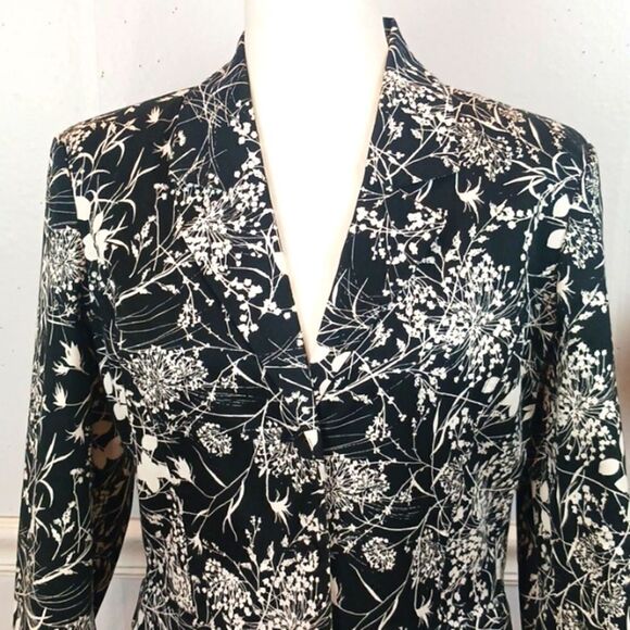 Villager Liz Claiborne Co. Black & White floral jacket/ blazer sz 12 Whimsigoth - Picture 2 of 10
